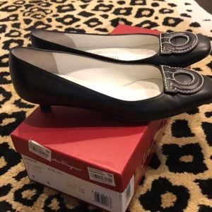 Ferragamo 3cm black heels